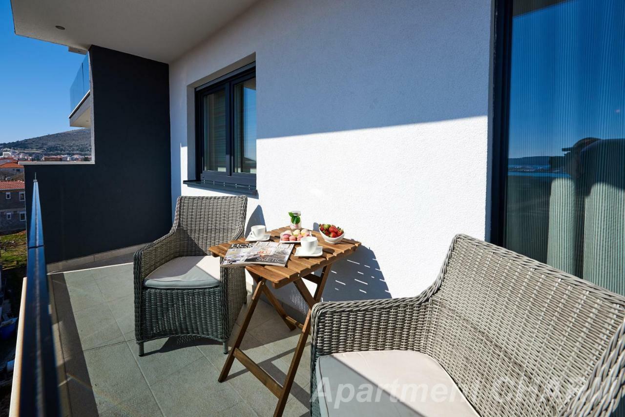 Luxury Apartment Charm With Pool Trogir Exterior photo