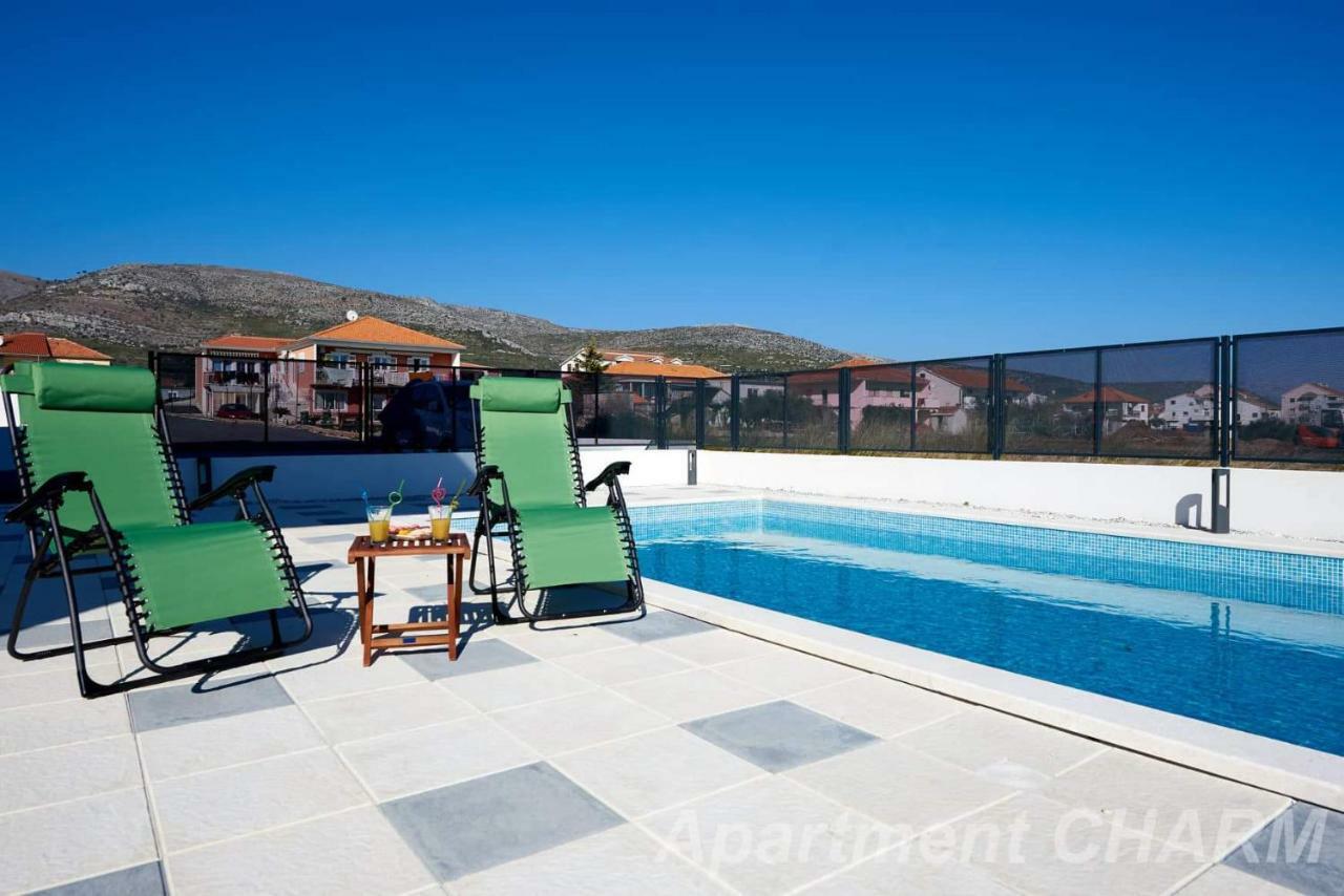 Luxury Apartment Charm With Pool Trogir Exterior photo
